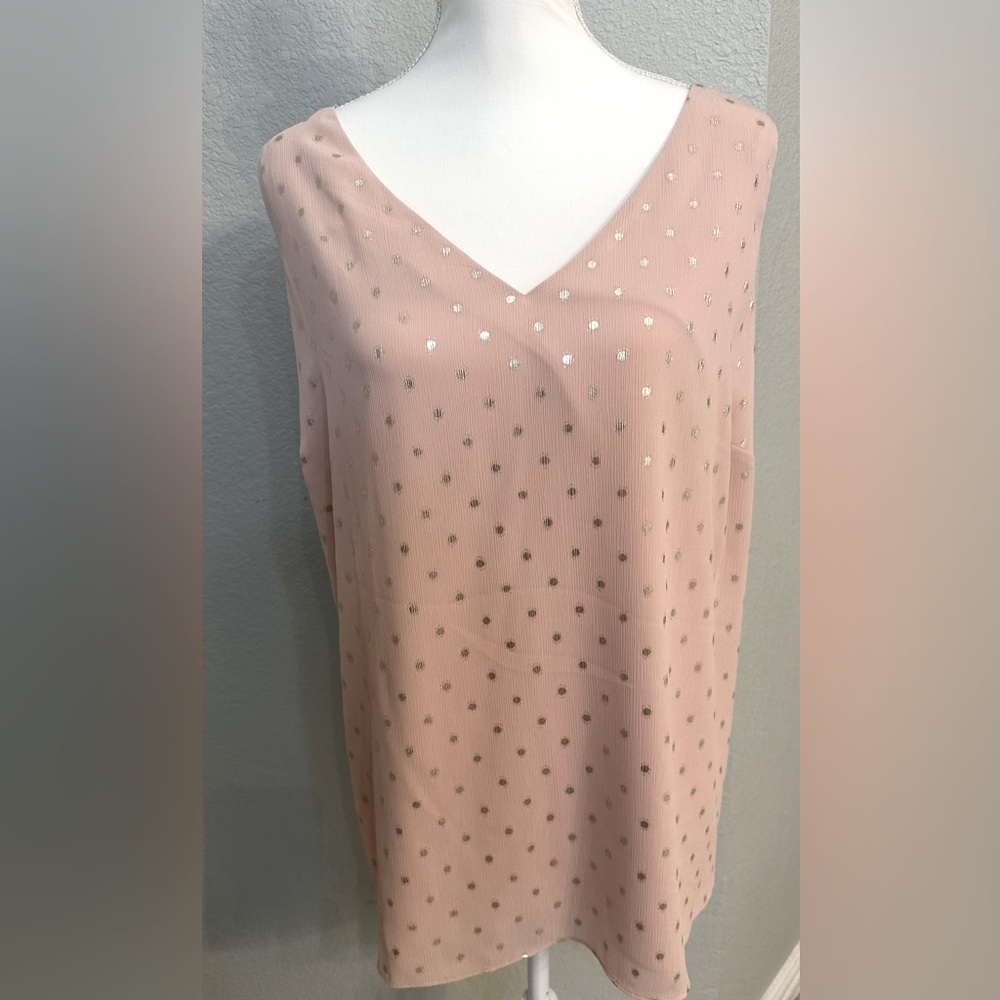 Beautiful Sleeveless 9west tunic length plus size blouse.  3x